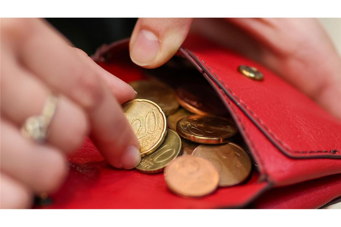 Einkommen im unteren Bereich gehören für Millionen von Menschen zum Alltag. (Symbolbild)