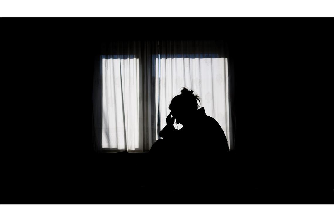 Einsamkeit ist ein häufiger Anlass für Anrufe bei der Telefonseelsorge. (Symbolbild)