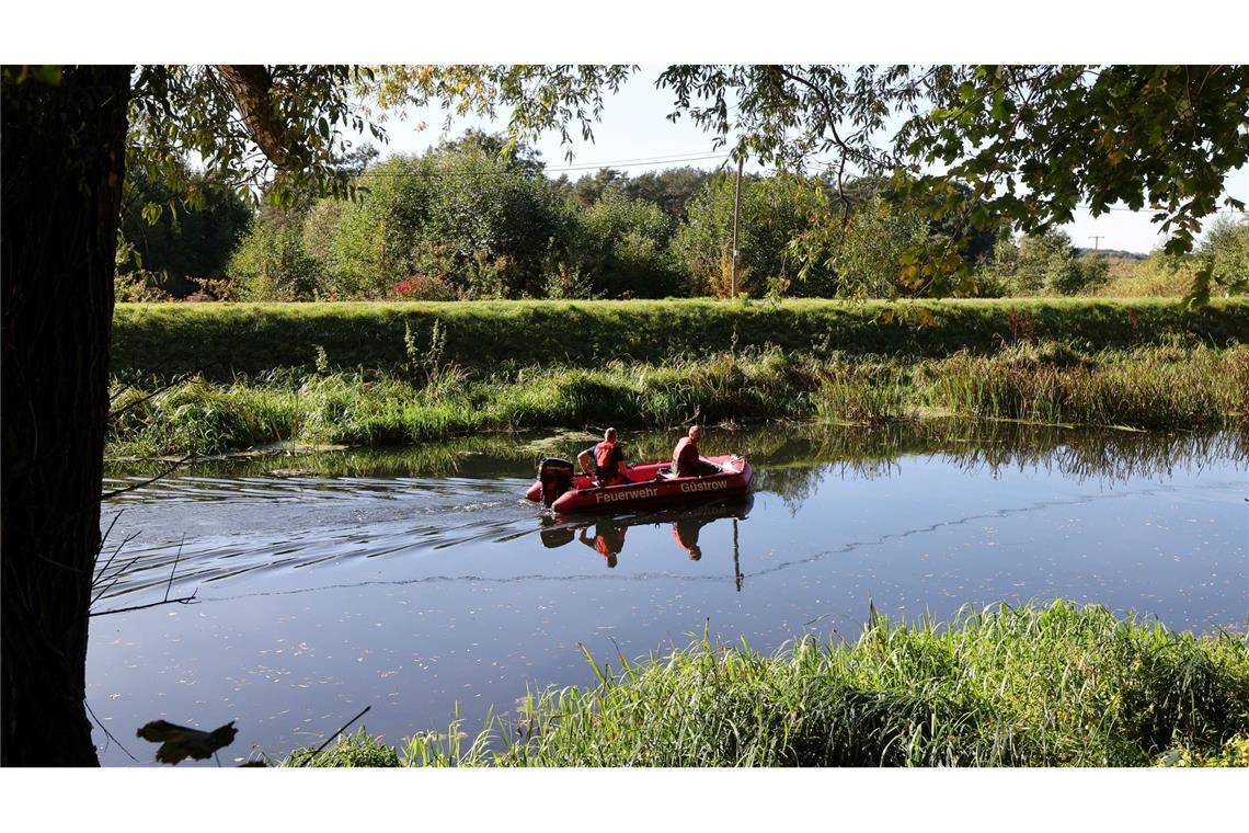 Einsatzkräfte suchten weiter nach dem vermissten Kind.