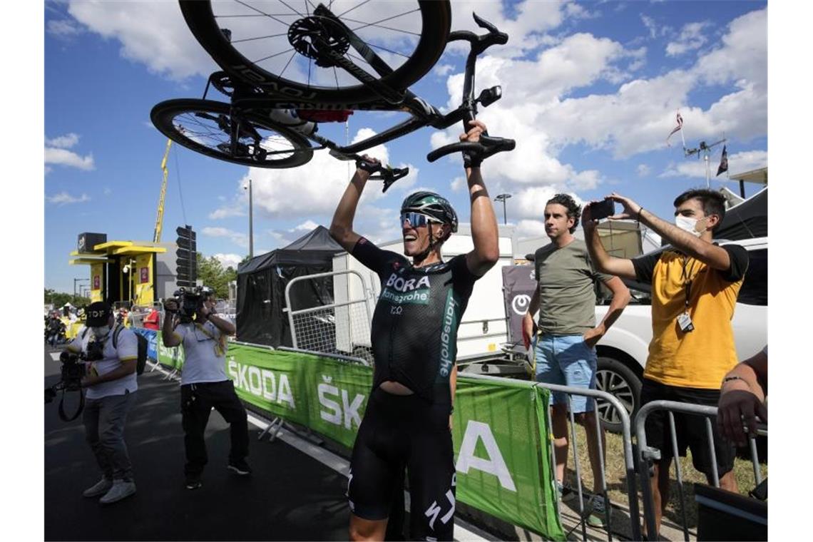 Einziger deutscher Etappensieger der Tour de France 2021: Nils Politt. Foto: Christophe Ena/AP/dpa