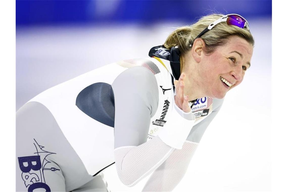 Eisschnellläuferin Claudia Pechstein würde gerne die Deutschland-Fahne bei der Eröffnungsfeier der Olympischen Spiele in Peking tragen. Foto: Vincent Jannink/ANP/dpa