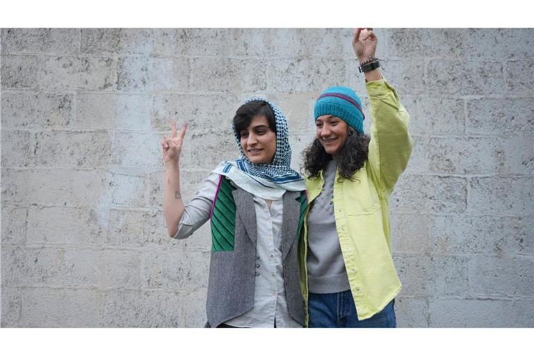 Elaheh Mohammadi (l) war bereits in der Vergangenheit inhaftiert. (Archivbild)