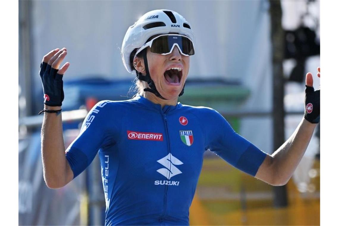 Elisa Balsamo holte sich bei der WM in Flandern den Sieg im Straßenrennen. Foto: Dirk Waem/BELGA/dpa