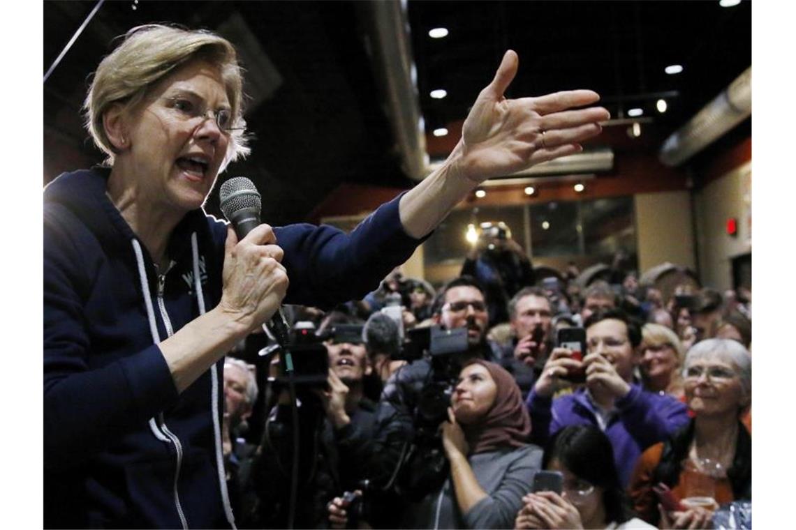 Elizabeth Warren, Senatorin für Massachusetts und demokratische Präsidentschaftskandidatin, spricht während einer Wahlkampfveranstaltung in Des Moines. Foto: Sue Ogrocki/AP/dpa