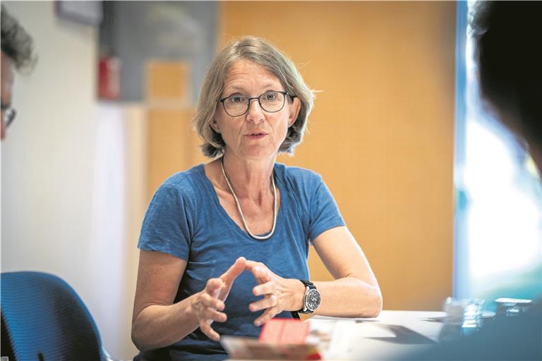 Ellen Eichhorn-Wenz von der Caritas berichtet, dass sie zum Projektstart von „Türöffner“ vor acht Monaten im Raum Ludwigsburg und im Enzkreis von Wohnungssuchenden regelrecht überrannt wurde. Inzwischen konnten dort zehn Wohnungen angemietet werden. Foto: A. Becher