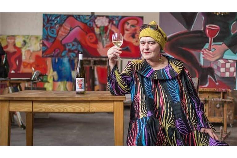 Elvira Bach (hier in ihrem Atelier in Berlin) ist am 28. Oktober Gast der Dialogreihe „Über Kunst“ in der Staatsgalerie