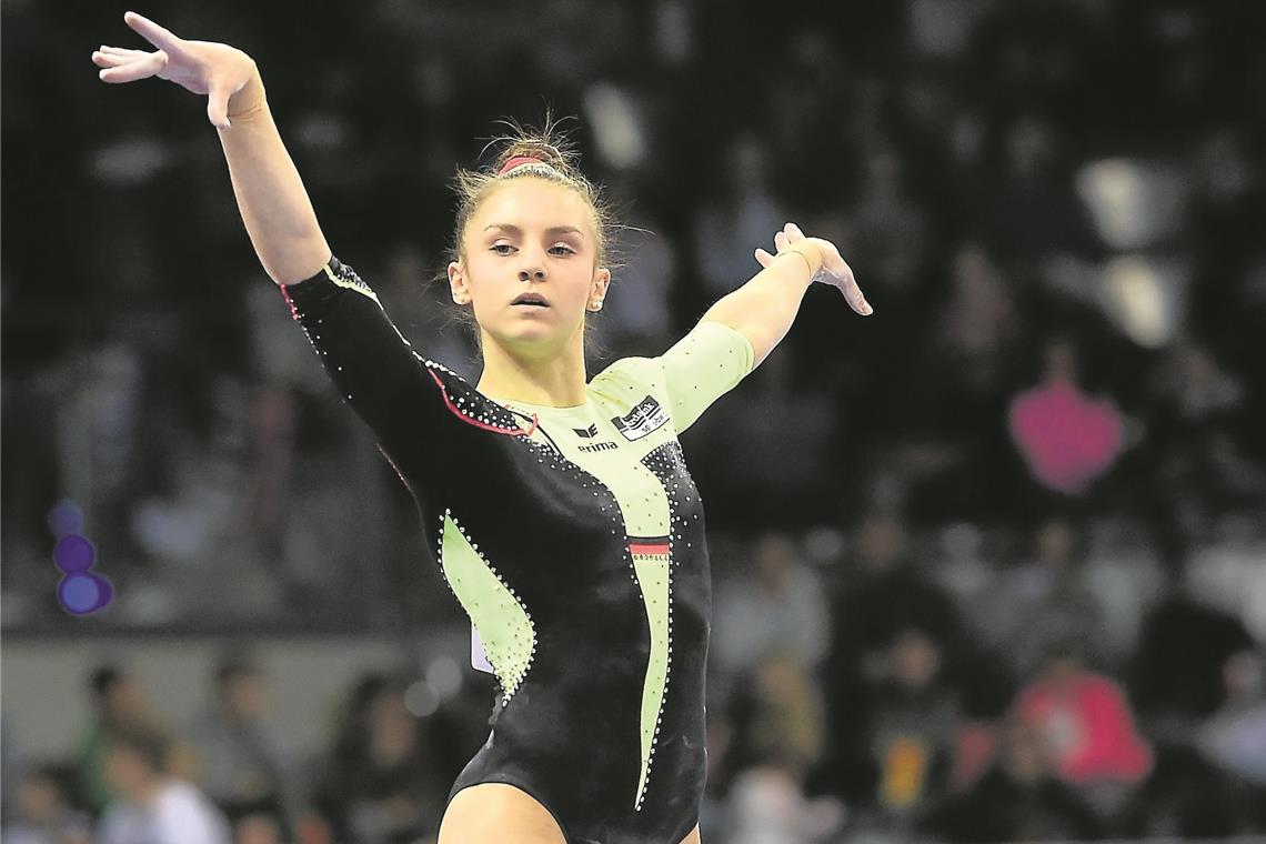 Positive Eindrücke
beim Debüt Emelie Petz turnte gestern im deutschen Nationaltrikot bei den Frauen. Foto: G. Hrivatakis
