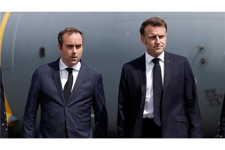 Emmanuel Macron (rechts) setzt erneut auf Sébastien Lecornu als Regierungschef. (Archivbild)
