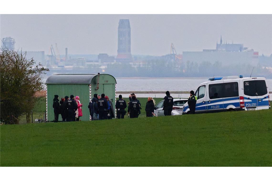 Emotion bringt Aufmerksamkeit: Kaum ein Beispiel zeigt das besser als das Wal-Drama vor Poel.