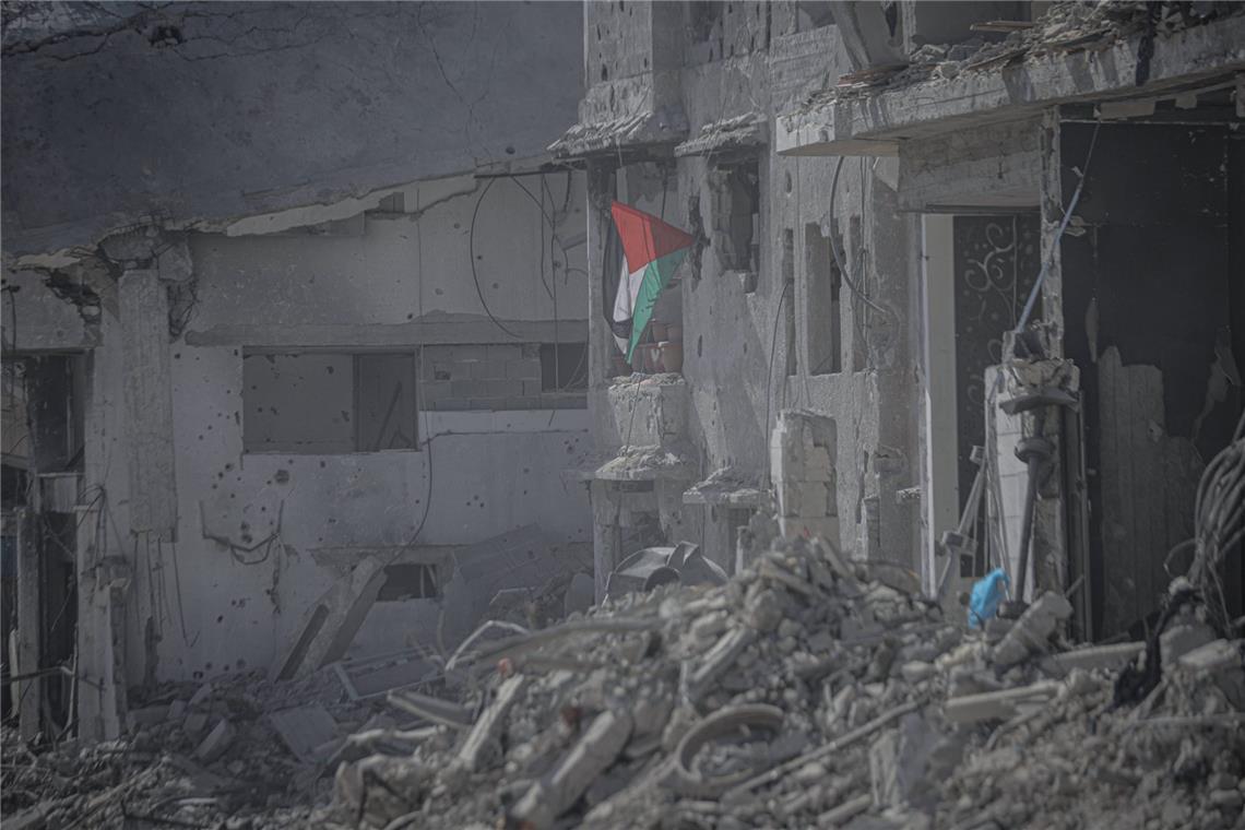 Ende der Waffenruhe: Benjamin Netanjahu hat die israelische Armee offenbar angewiesen, sofort "intensive Angriffe" im Gazastreifen auszuführen.