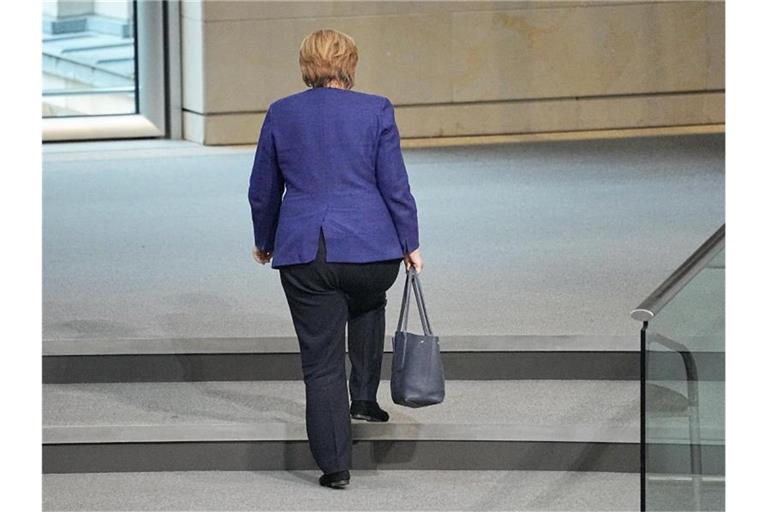 Ende einer Ära: Angela Merkel hat sich nach mehr als 30 Jahren im Bundestag von der Unionsfraktion verabschiedet. Foto: Michael Kappeler/dpa