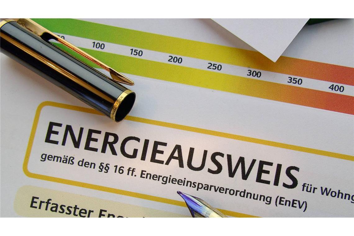 Energieausweis für Gebäude: Während in Deutschland ab 2028 die zusätzlichen Belastungen begrenzt sind und skandinavische Haushalte gar entlastet werden könnten, würden in einigen mittel- und osteuropäischen Regionen die Kosten „spürbar“ steigen.