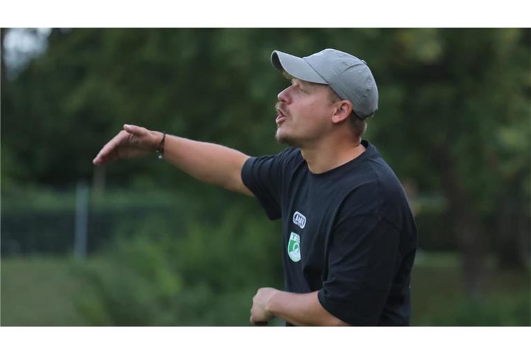 Energisch an der Seitenlinie: Ex-Münchinger Tim Schlichting traf im ersten Pflichtspiel als Trainer der TSF Ditzingen auf seinen Ex-Club.