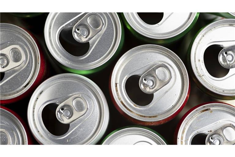 Energydrinks sind von einem Rückruf betroffen. (Symbolbild)