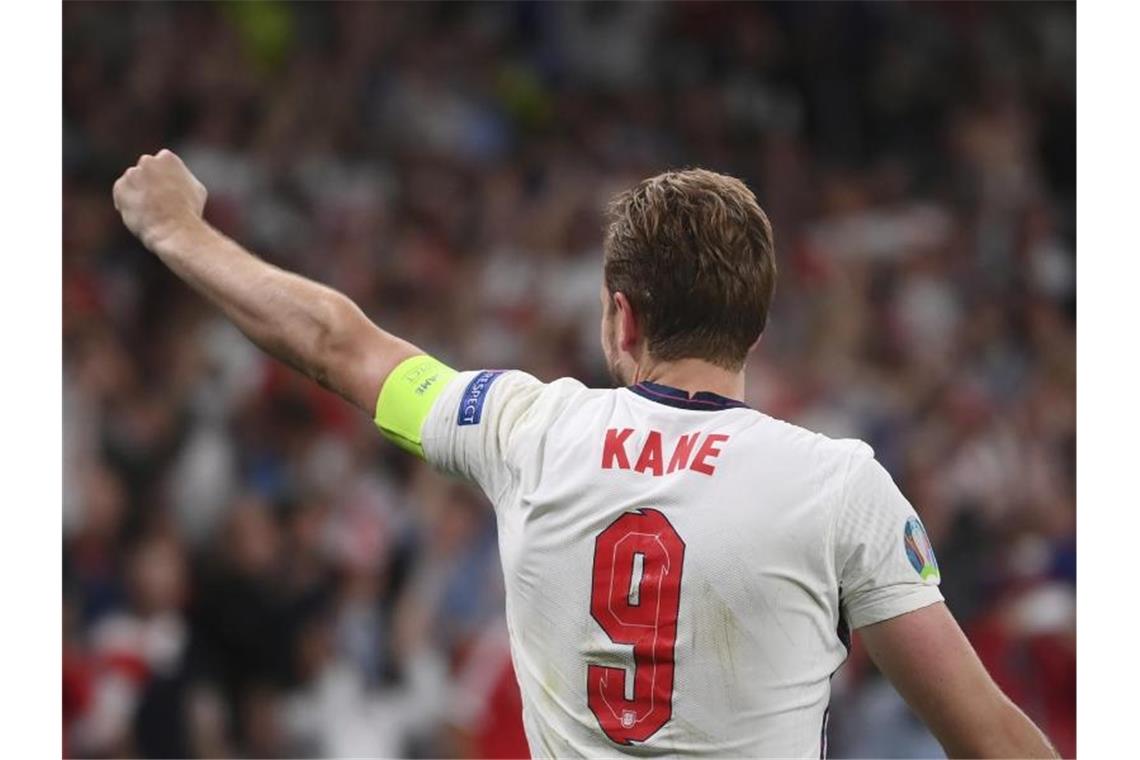 Englands Kapitän Harry Kane setzt auf die Unterstüzung durch die heimischen Fans. Foto: Laurence Griffiths/Pool Getty/AP/dpa