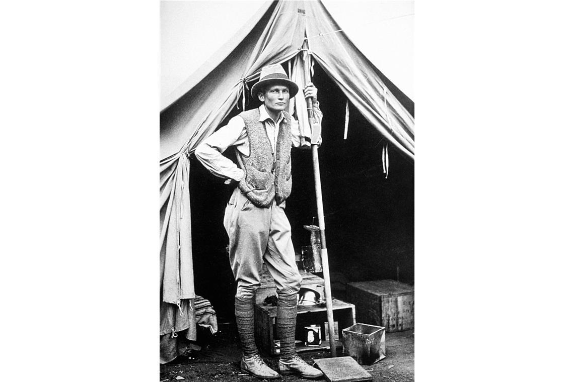 Der US-Archäologe Hiram Bingham entdeckt die Ruinen von Machu Picchu Entgegen der weitverbreiteten Meinung wurde Machu Picchu jedoch nicht von Bingham „entdeckt“. Bereits 1867 war der deutsche Kaufmann August Berns beim Waldroden auf die Anlage gestoßen und hatte vom peruanischen Staat die Gegend als Claim erhalten.