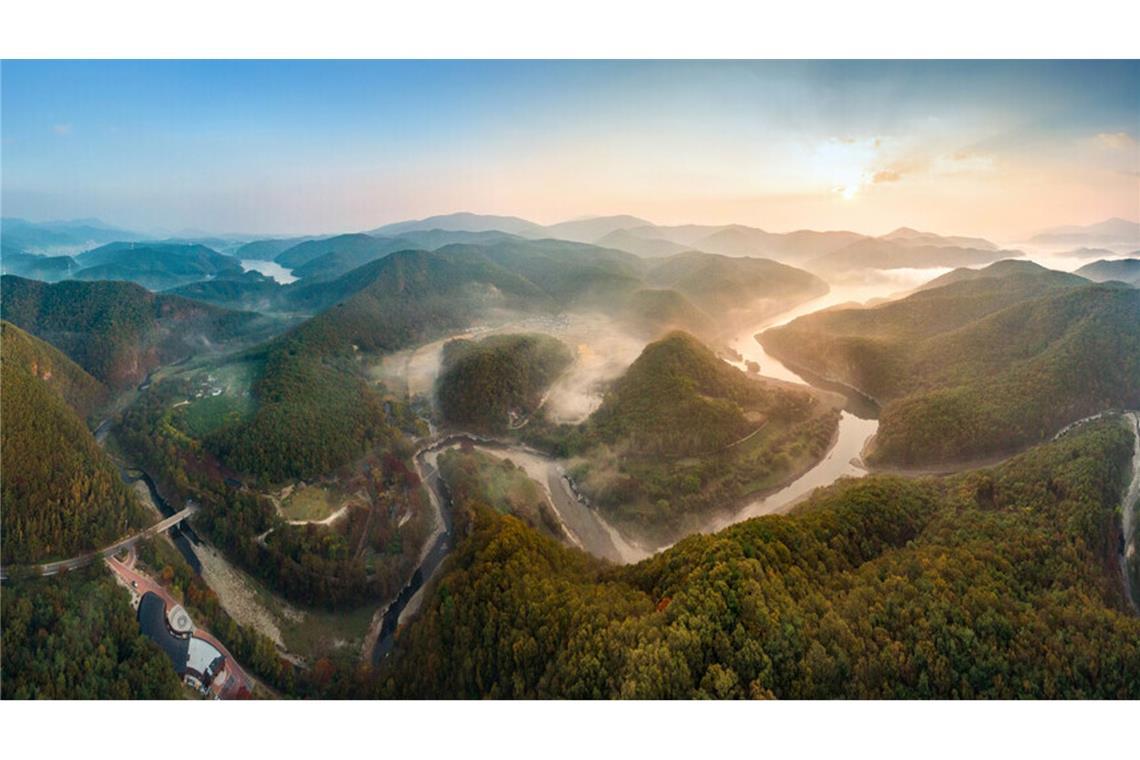 Hafen, Paläste, Malereien: Diese Orte sind nun auch Welterbe Entlang des Flusses Bangucheon erstrecken sich auf rund drei Kilometern zwei Felswände mit vielen eingravierten Bildern. (Archivbild)