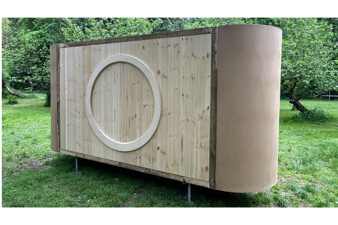 Machen Hühner die bessere Kunst? Entsteht im Park Burg Lede in Bonn (Organisator: Sandro Parrotta): Georg Winters „USC Chicken Cam“