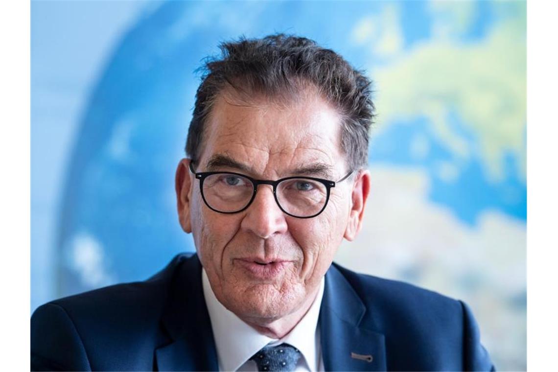 Koalition vertagt Lieferkettengesetz auf das nächste Jahr Entwicklungsminister Gerd Müller hatte vor einer Woche eine Entscheidung noch vor Weihnachten gefordert. Foto: Bernd von Jutrczenka/dpa