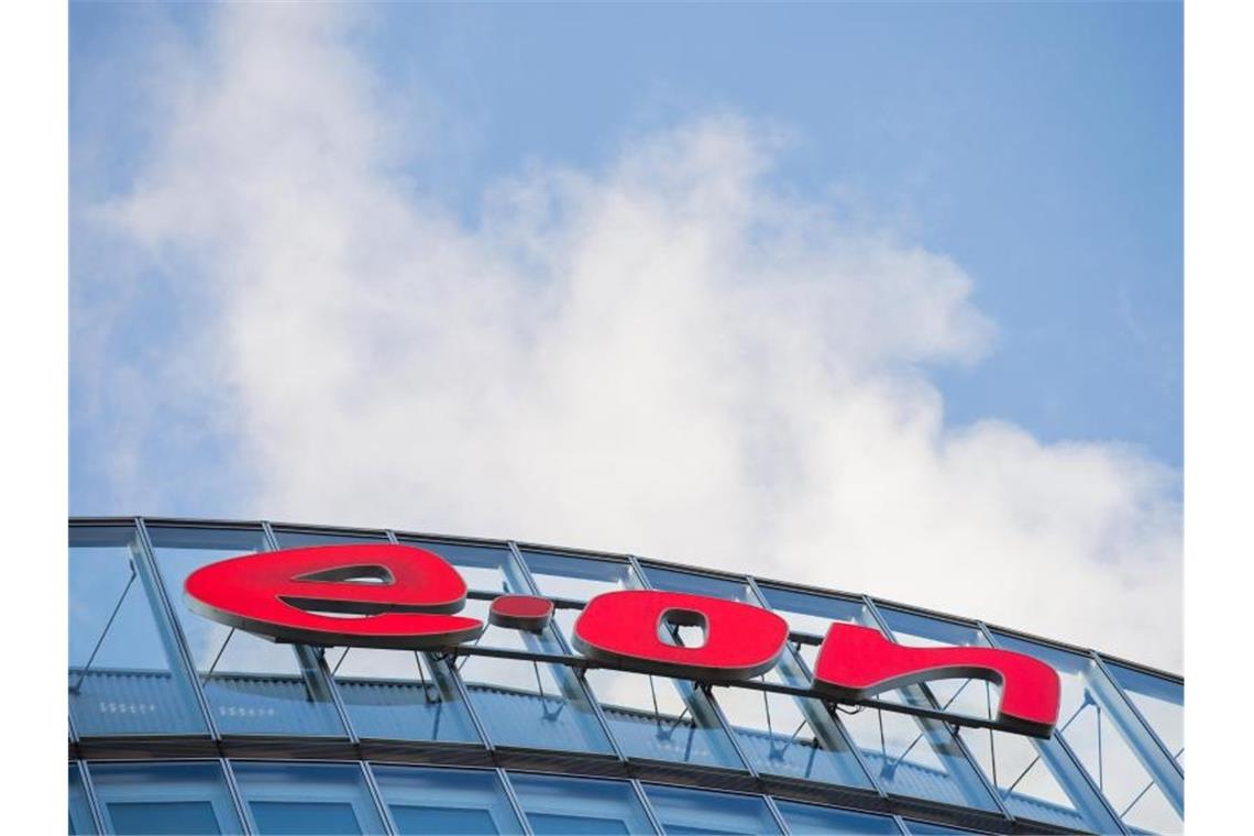 Eon schluckt Innogy - Milliardendeal abgeschlossen Eon und RWE hatten 2018 eine weitreichende Neuaufteilung ihrer Geschäftsfelder vereinbart. Foto: Rolf Vennenbernd/dpa