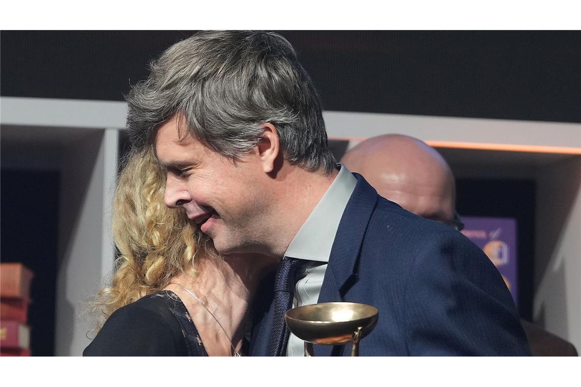 Er bekommt die Auszeichnung für sein Buch "Flesh".