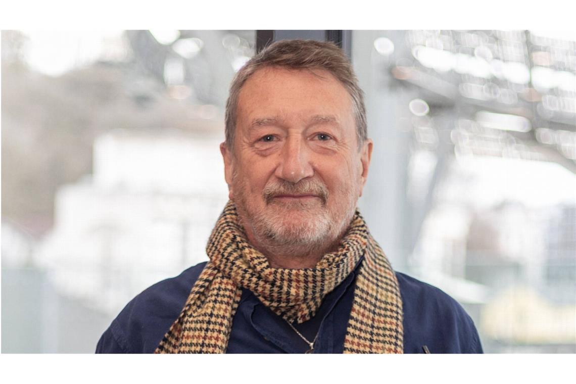 Steven Knight schreibt Drehbuch für neuen James-Bond-Film Er feierte bereits Erfolge mit der TV-Serie „Peaky Blinders“ – nun schreibt Stephen Knight das Drehbuch für den neuen James-Bond-Film. (Archivbild)
