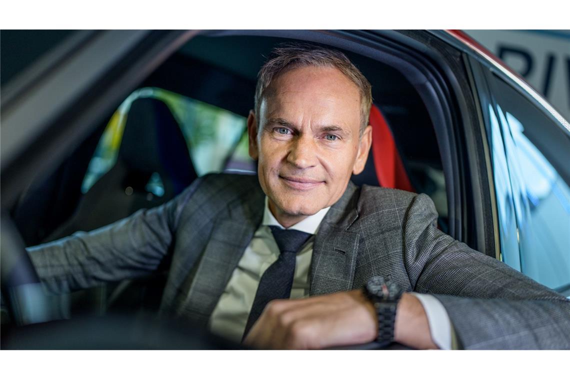 Er soll bis Ende 2030 an der Spitze des Konzerns bleiben und den Sparkurs vorantreiben: VW-Chef Oliver Blume. (Archivbild)