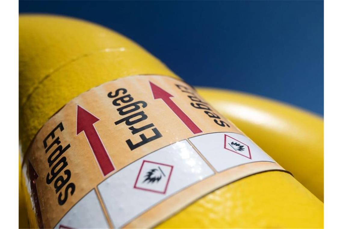 Hauk für Gas-Boykott: 15 Grad in Wohnung zumutbar Erdgaszuleitungen vor dem Heizkraftwerk 3 Stuttgart-Gaisburg. Foto: Marijan Murat/dpa/Symbolbild
