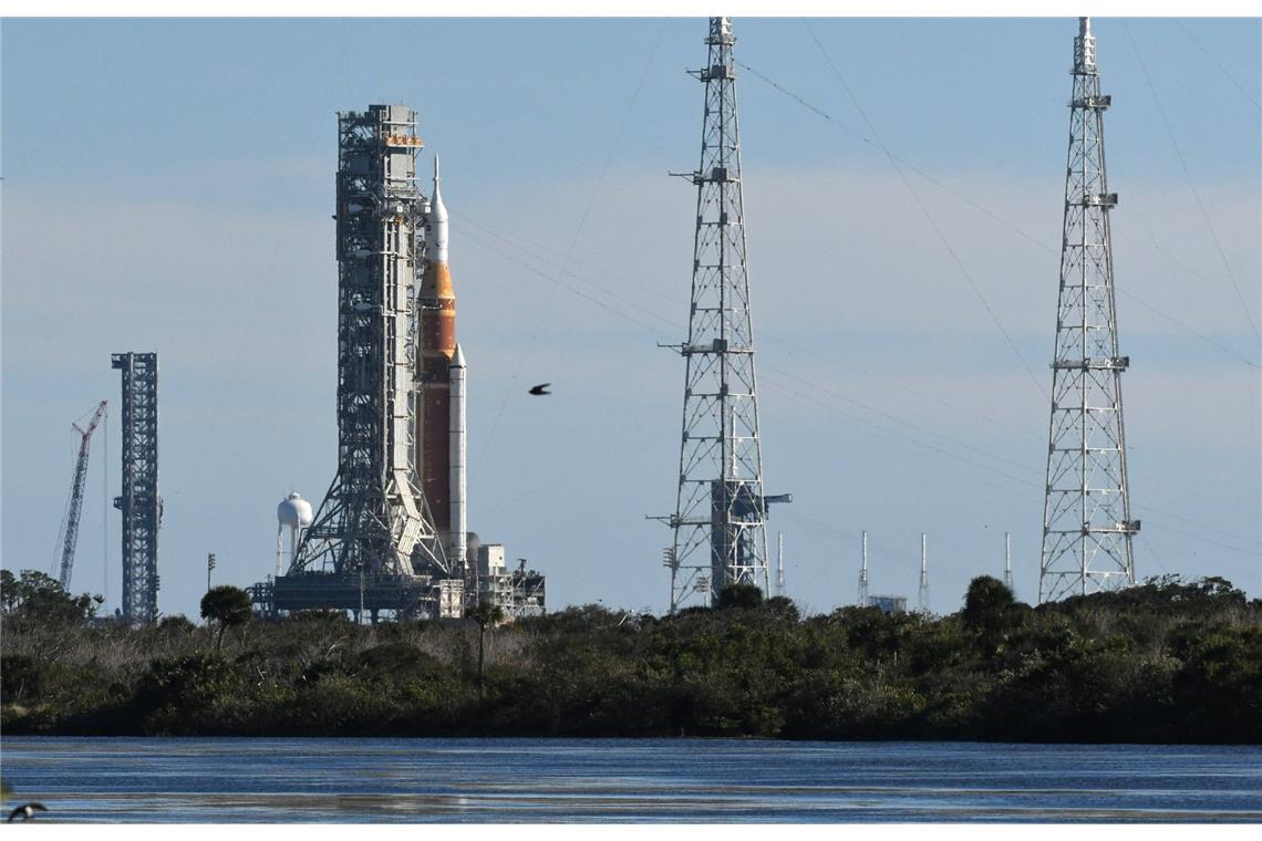 Erfahren Sie alles Wichtige zum Start der Artemis-2-Rakete und der ersten bemannten Mondumrundung seit etwa 50 Jahren. Termin und Uhrzeit des Starts.