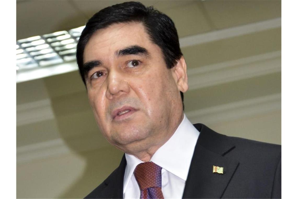 Turkmenistans Anführer zieht sich zurück Erfüllt in Turkmenistan neben einer Vielzahl an Funktionen auch die des Regierungschefs: Gurbanguly Berdymuchammedow. Foto: Alexander Vershinin/AP/dpa