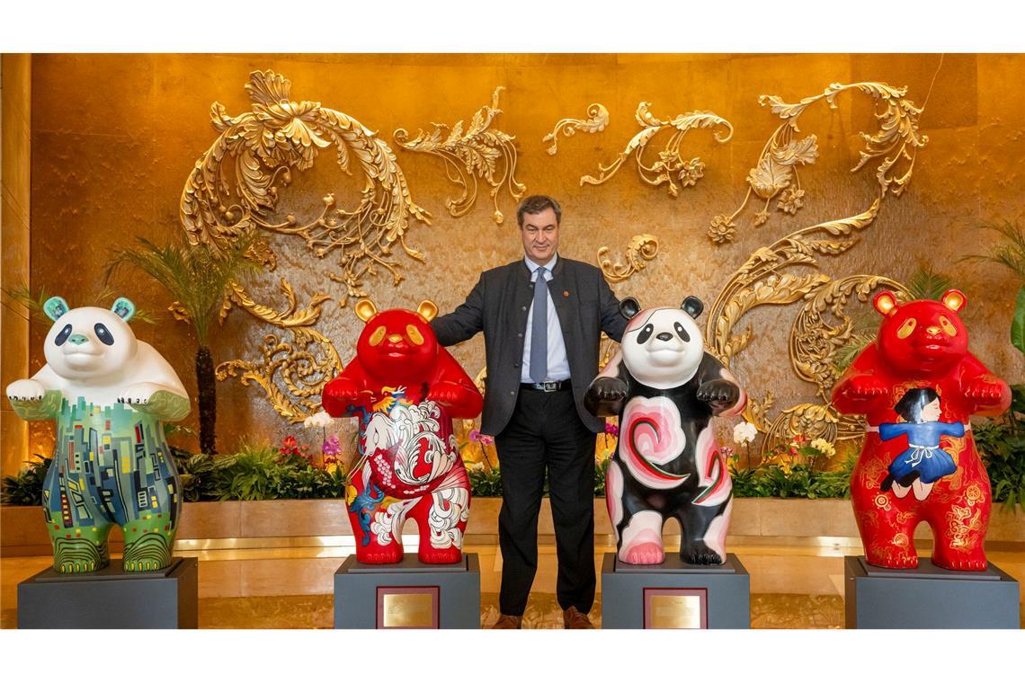 Erfüllt sich Söder mit zwei Riesenpandas für den Münchner Tierpark einen Traum? (Archivbild)