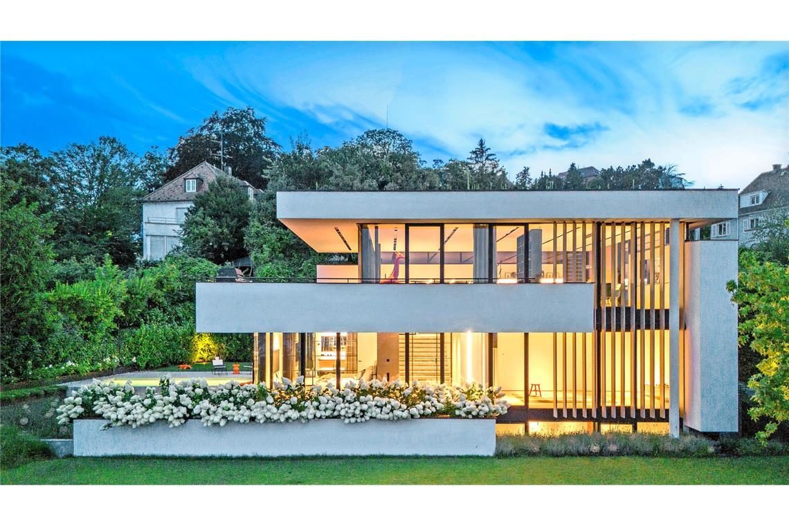 Erhielt den Iconic Award 2025: Hauptmann II, ein exklusives Privathaus in Stuttgart, vom Büro Fuchs, Wacker Architekten.