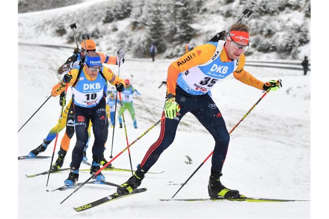 Arbeit für den „Schieß-Guru“: Biathleten mit Luft nach oben Erik Lesser (l) und Johannes Kühn schossen je vier Fehler. Foto: Barbara Gindl/APA/dpa