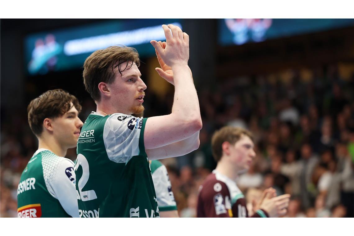 Erik Persson bedankt sich bei den Fans.