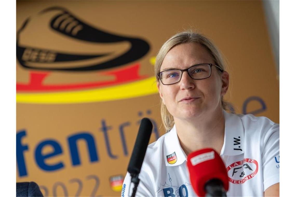 Erklärte überraschend ihren Rücktritt als Eisschnelllauf-Bundestrainerin: Jenny Wolf. Foto: Christophe Gateau/dpa