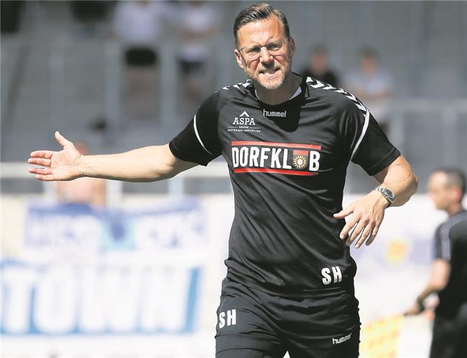 Erlebte in Aspach ein Premierenjahr, das nicht nur Grund zur Freude bot: Trainer Sascha Hildmann, der insgesamt aber zufrieden ist. Foto: A. Becher