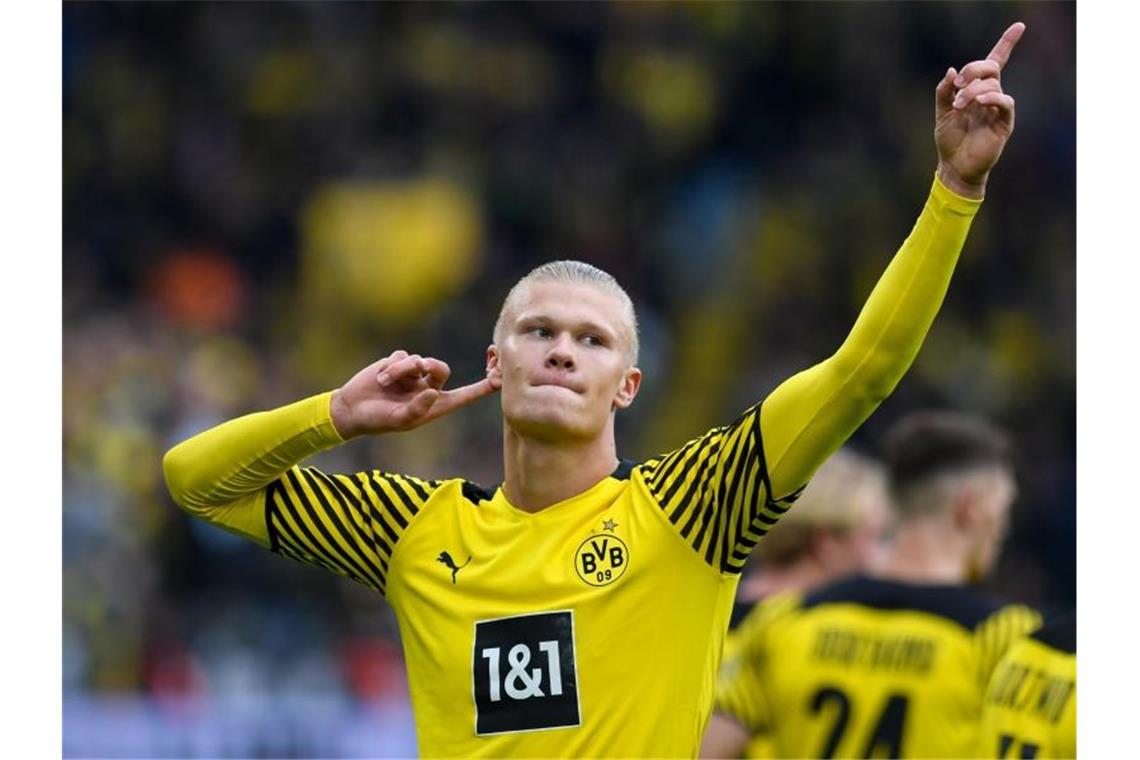 BVB-Torjäger Haaland vor Comeback Erling Haaland reist mit dem BVB nach Wolfsburg. Foto: Bernd Thissen/dpa