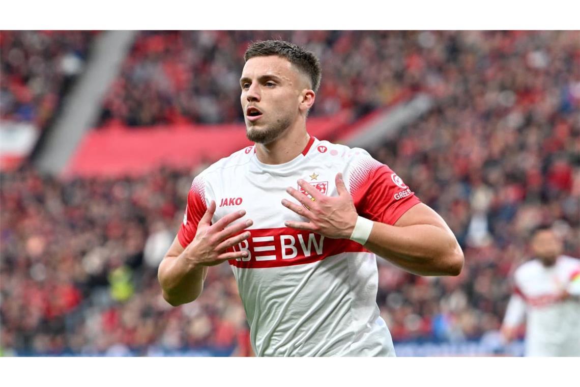 Ermedin Demirovic jubelt. Die Noten für die VfB-Profis sehen Sie in der Bildergalerie.
