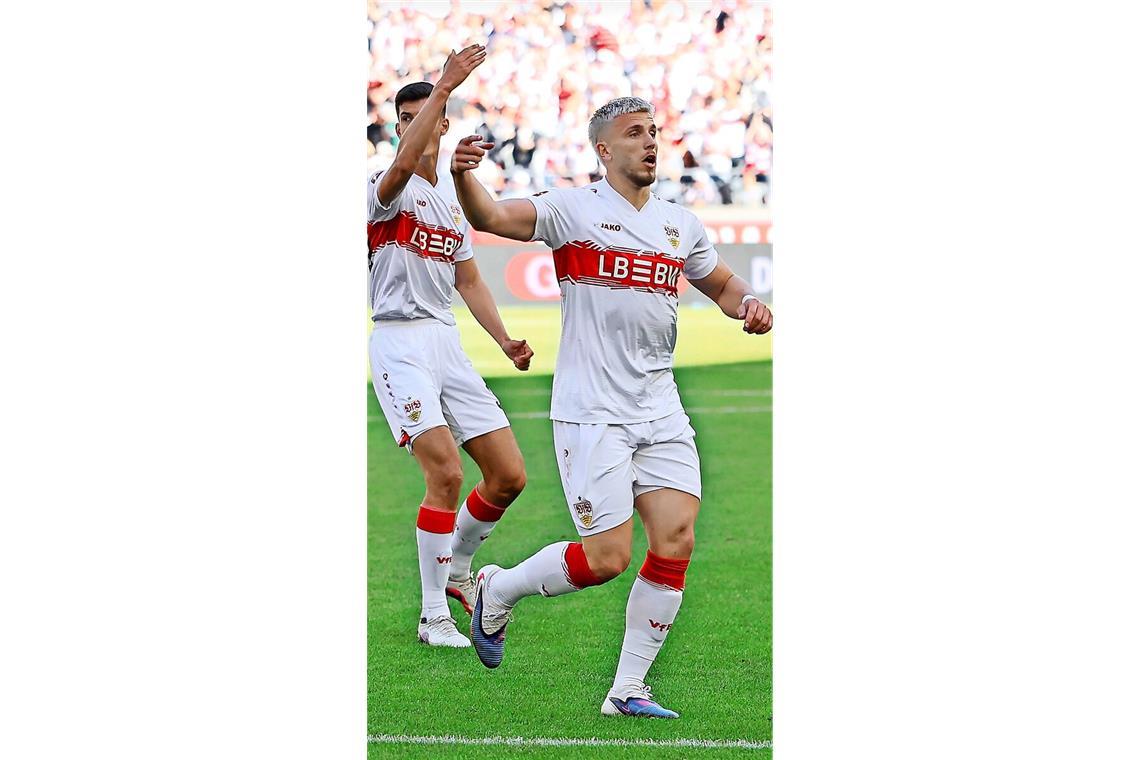 Ermedin Demirovic (re.) hat gegen Werder den wichtigen Treffer zum 1:1 erzielt.