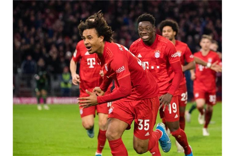 Erneut der gefeierte Mann beim FC Bayern: Sturm-Youngster Joshua Zirkzee. Foto: Matthias Balk/dpa