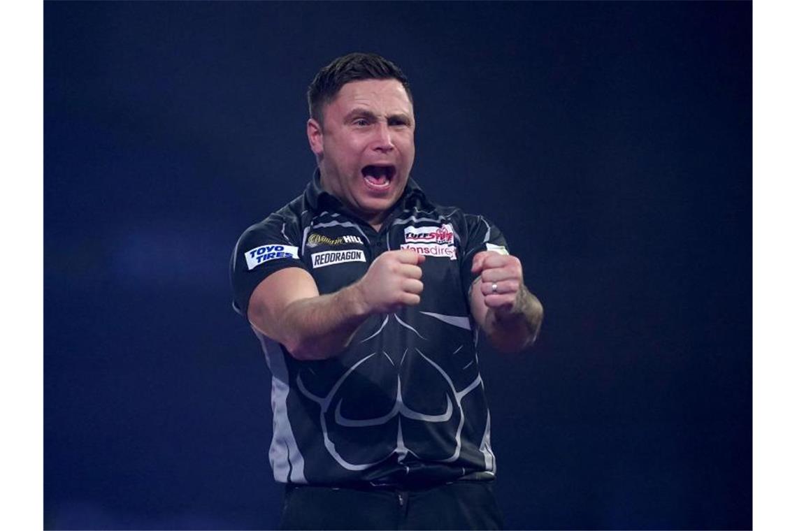 Erneut im WM-Halbfinale: Gerwyn Price freut sich über seinen Sieg gegen Daryl Gurney. Foto: John Walton/PA Wire/dpa