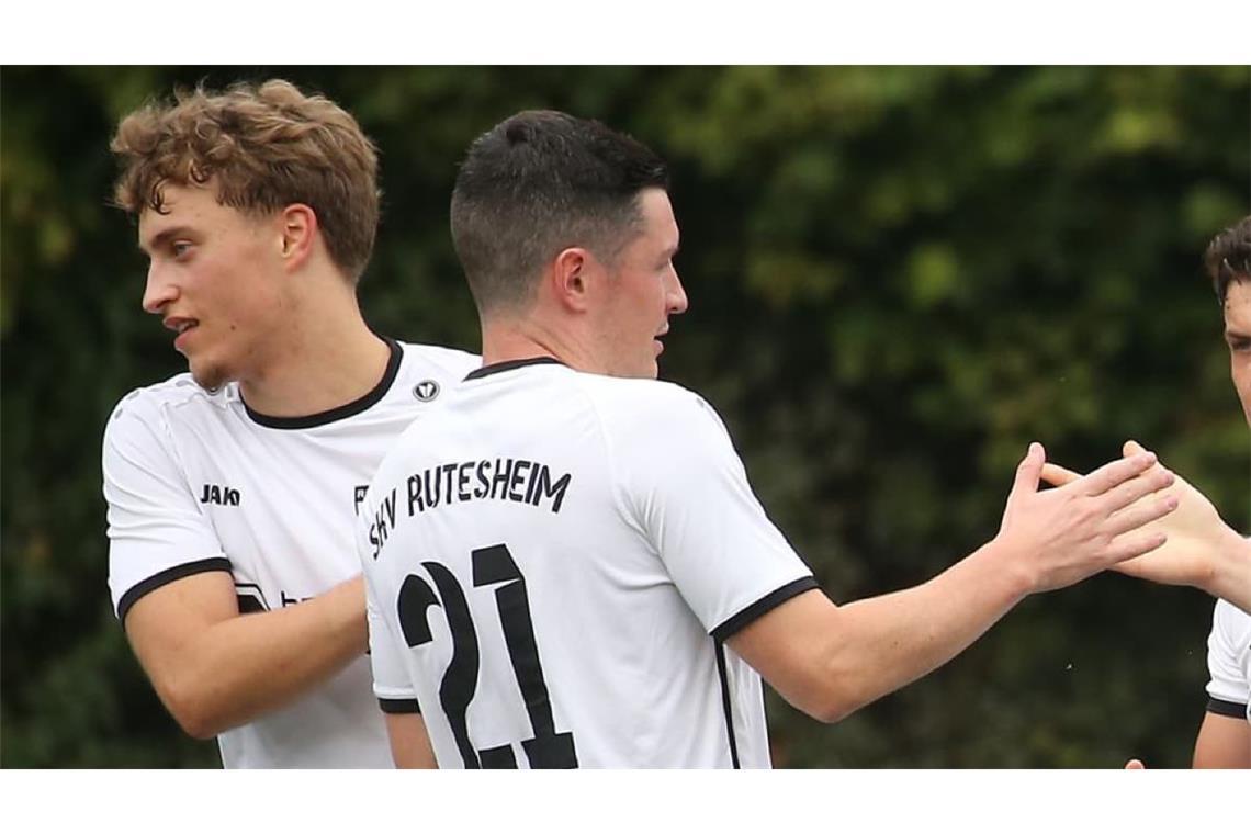 Erneut muss Lars Ludwig (li.) den verletzten SKV-Kapitän Tim Rudloff (re.) ersetzten.