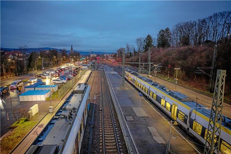 Erneut wieder Sperrungen und Schienenersatzverkehr. Archivfoto: Alexander Becher