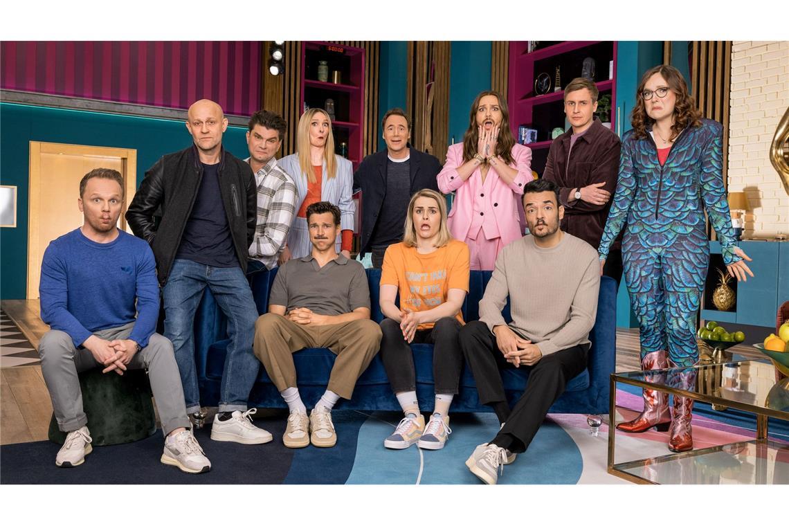 Lustige Show, ernste Mienen: "LOL" startet in sechste Runde Ernste Mienen beim Cast der neuen "LOL"-Staffel.