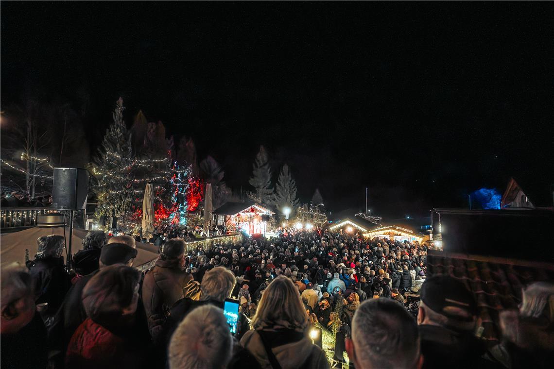 Eröffnung des Sonnenhof-Winterdorfs