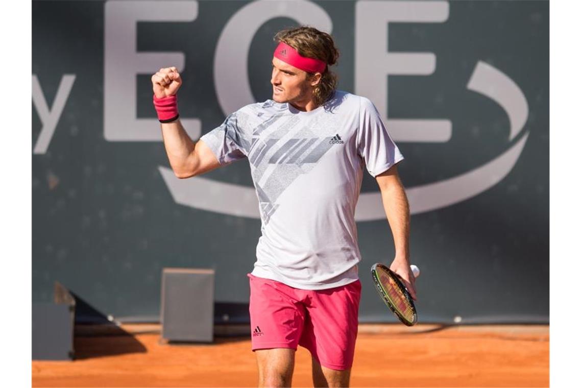 Erreichte in Hamburg das Viertelfinale: Stefanos Tsitsipas. Foto: Daniel Bockwoldt/dpa