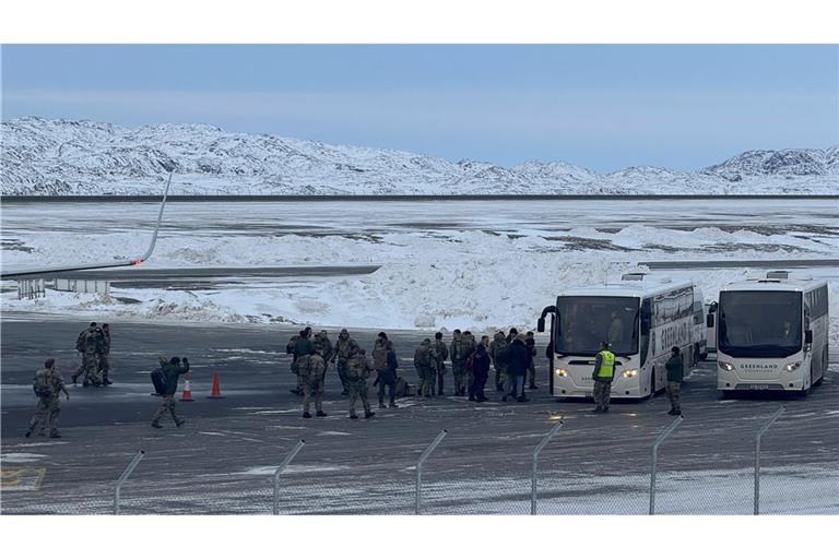 Erst am Freitag angekommen: Die Bundeswehr zieht ihr Erkundungsteam aus Grönland wieder ab.