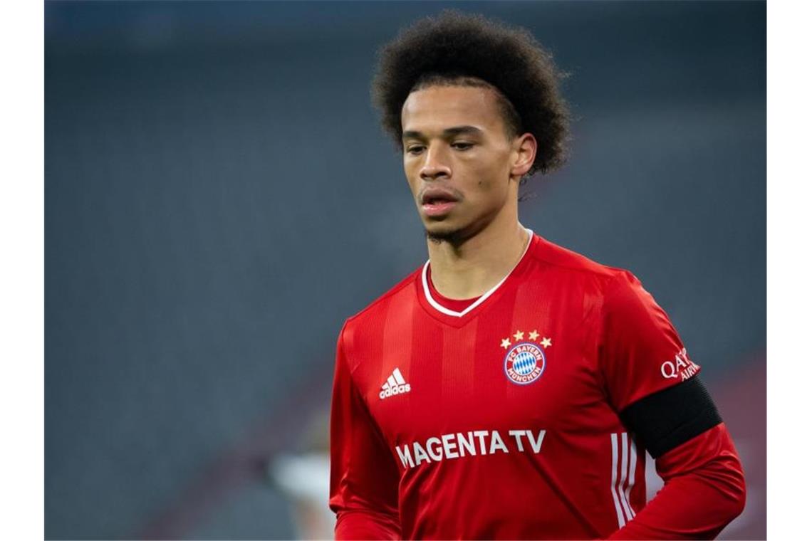 Sanés Kurzauftritt wirft Fragen auf - Rückhalt von Flick Erst eingewechselt, dann ausgewechselt: Bayern-Star Leroy Sané. Foto: Sven Hoppe/dpa