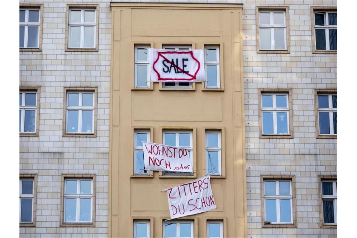 Erst Mitte Juli hatte die Gewobag rund 670 Wohnungen auf der Berliner Karl-Marx-Allee zurückerworben. Foto: Christoph Soeder