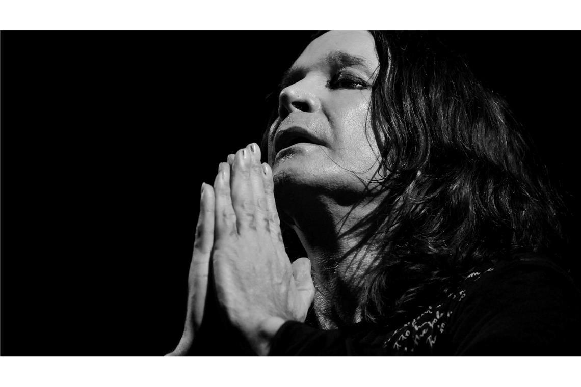 "Prince Of Darkness": Ozzy Osbourne ist tot Erst vor wenigen Wochen stand er mit Black Sabbath ein letztes Mal auf der Bühne. Nun ist Ozzy Osbourne gestorben. (Foto von 2010)